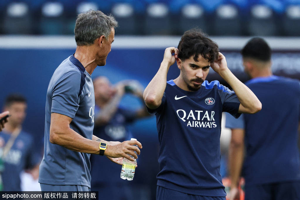 法甲新赛季第一轮：巴黎圣日耳曼为何无缘最佳阵容？